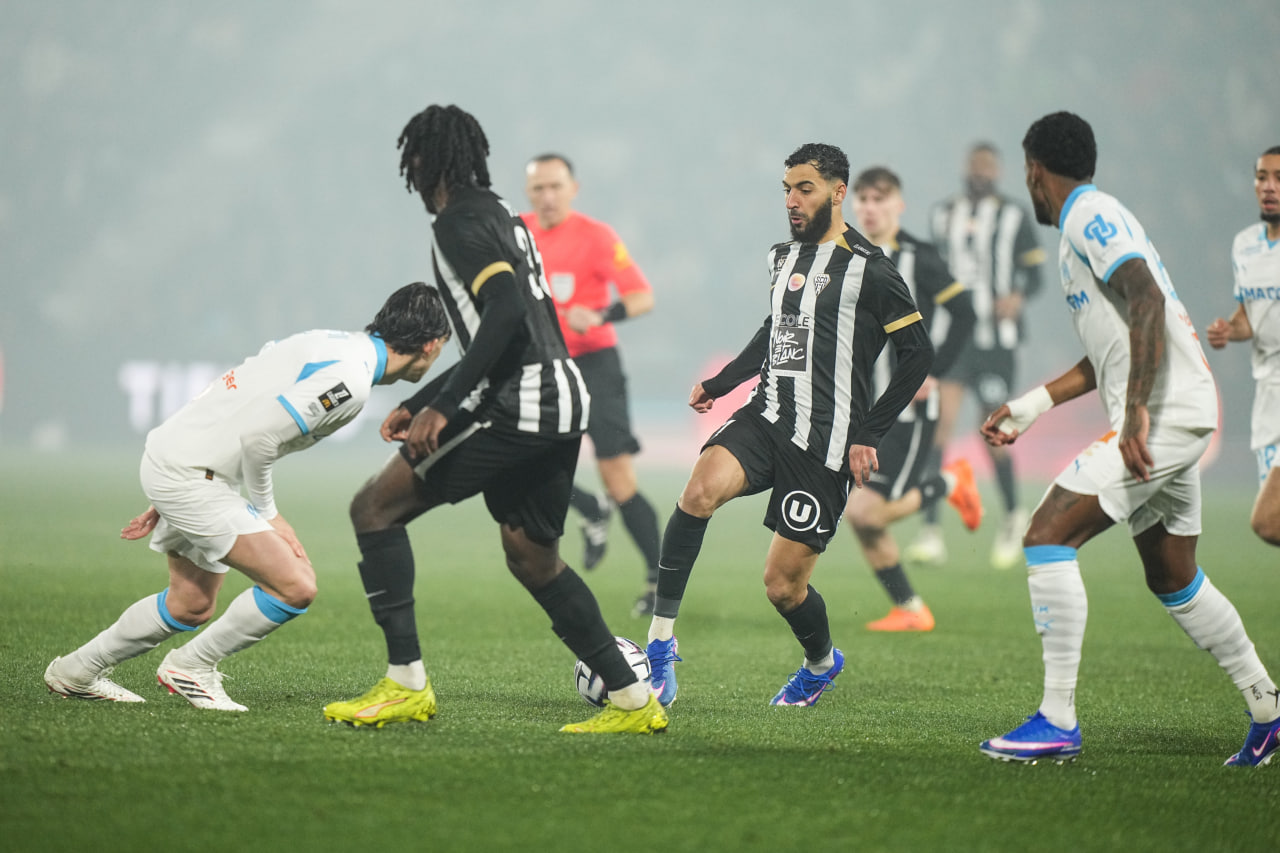 Angers vs Marseille (03:05 � 18/01) | Xem lại trận đấu